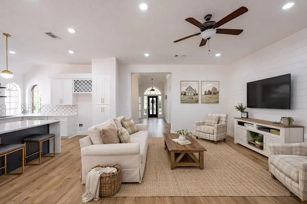 3311 Richland Dr, Sugar Land, TX 77478 - #1