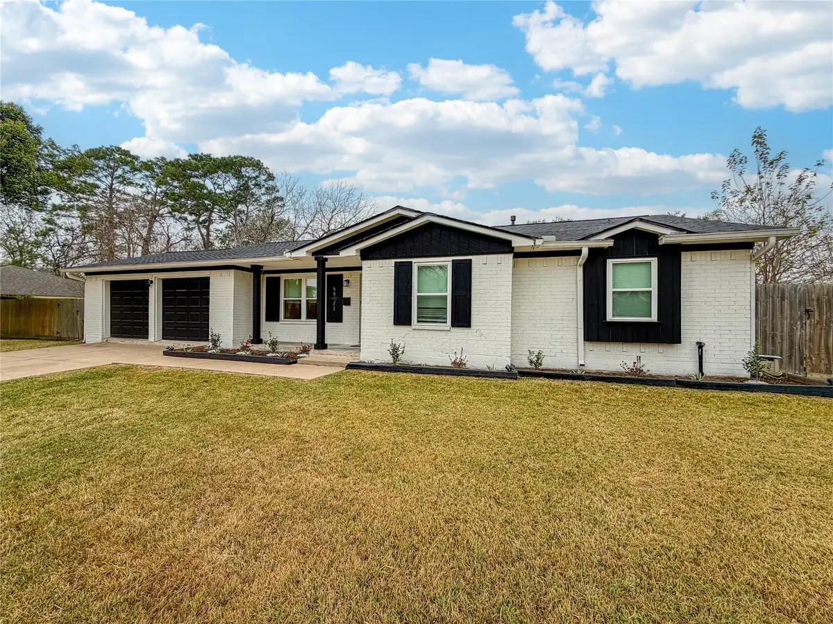 6811 Heron Drive, Houston, TX 77087 - #1