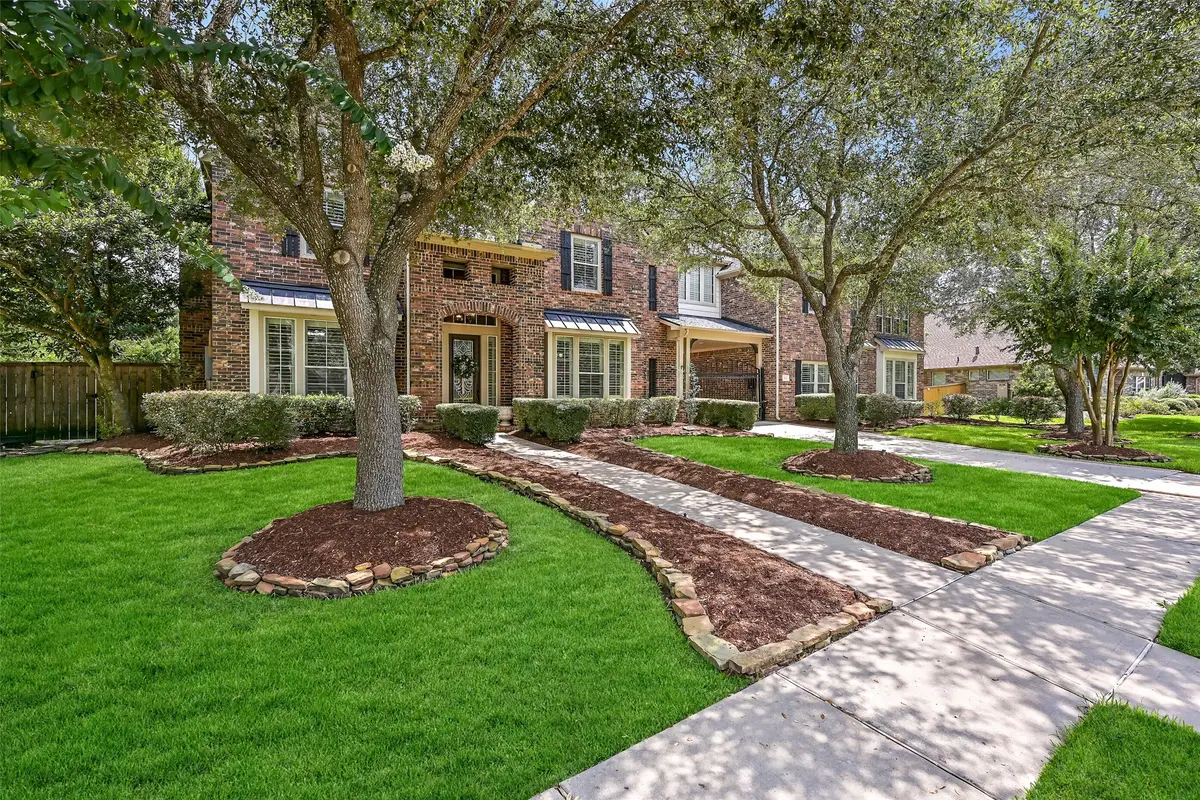 312 Northcliff Ridge Lane, Friendswood, TX 77546 - Image #1