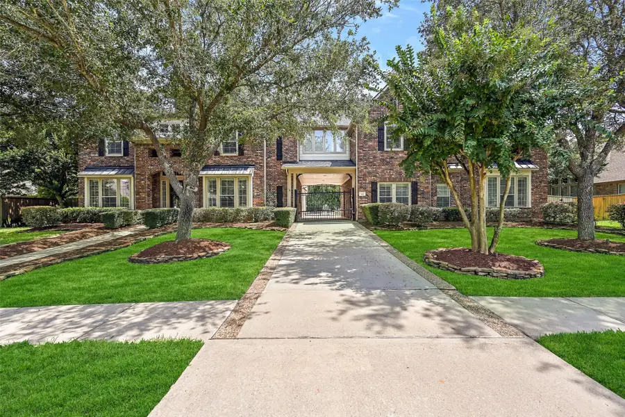 312 Northcliff Ridge Lane, Friendswood, TX 77546 - Image #3