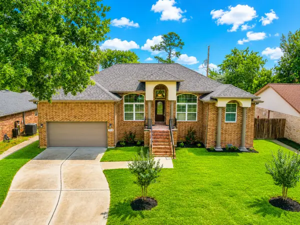 7214 Deep Forest Drive, Houston, TX 77088