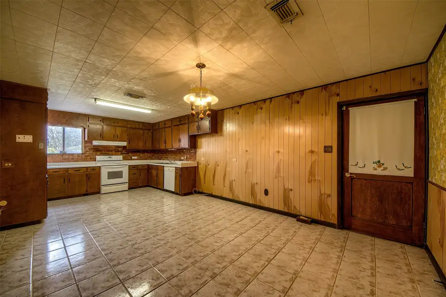 250 Guadalupe River Drive, Seguin, TX 78155 - #3