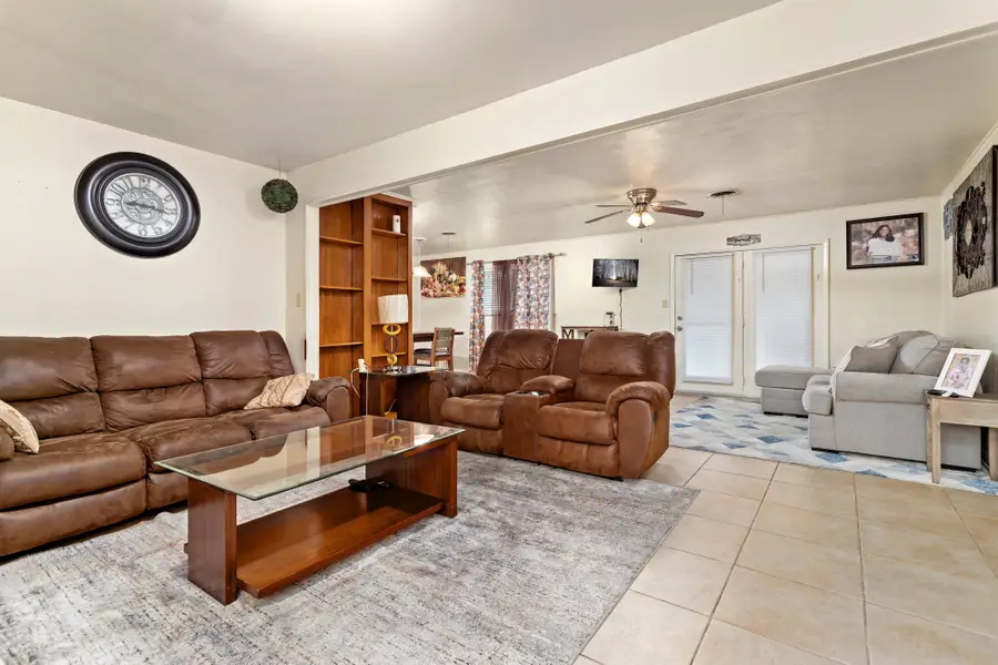 135 Ferndale Lane, Beaumont, TX 77707 - #2