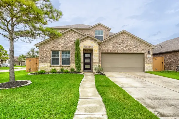 2409 Goddard Green Drive, Iowa Colony, TX 77583