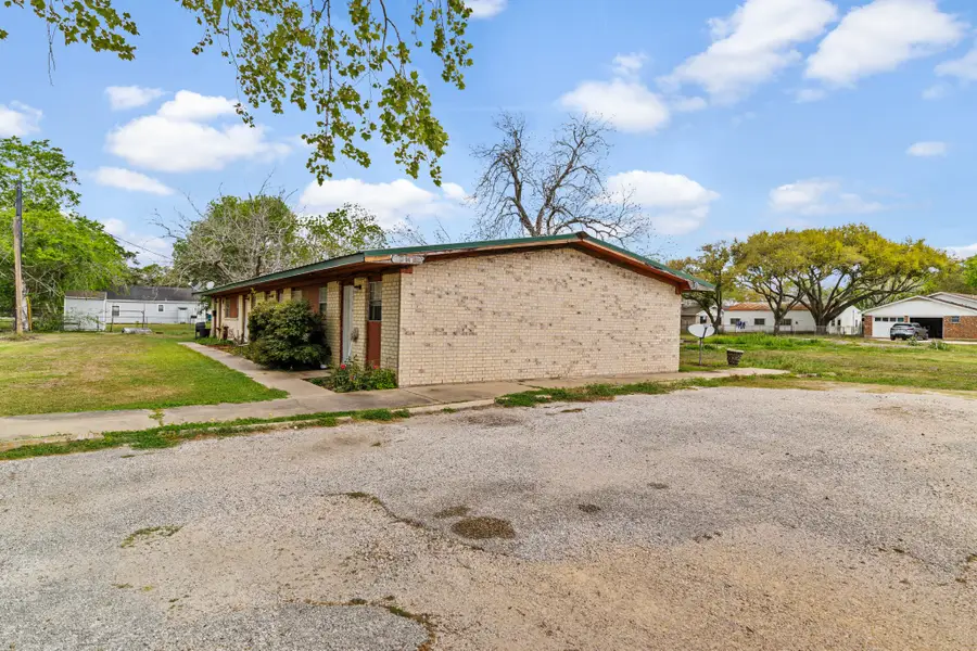 502 E Heard, Ganado, TX 77962 - #2
