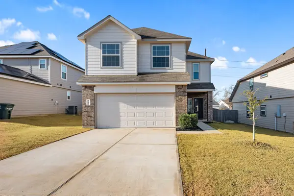 992 Crossing Drive, Bryan, TX 77803