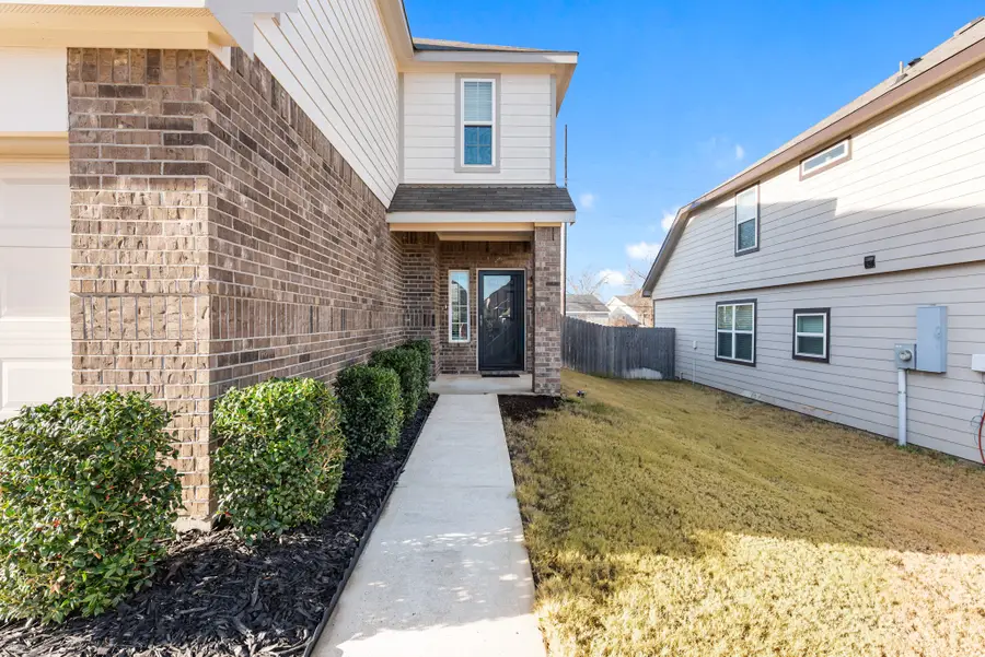 992 Crossing Drive, Bryan, TX 77803 - Image #2
