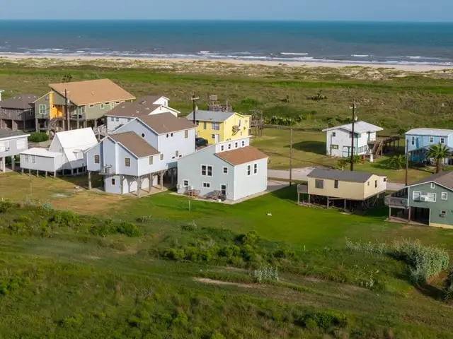 207 Beachfront Drive, Matagorda, TX 77457 - #3