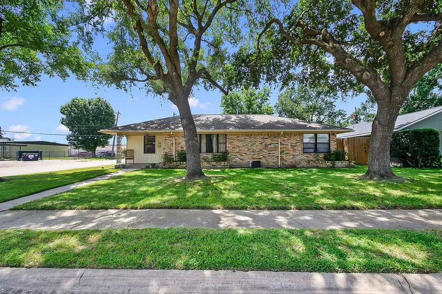 4923 Saxon Drive, Houston, TX 77092 - #2