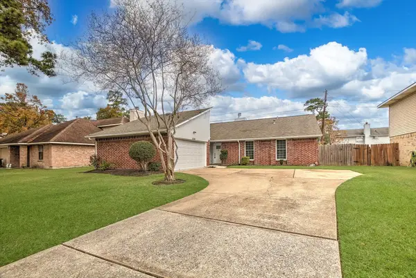 17306 Huntersglen Circle, Humble, TX 77396