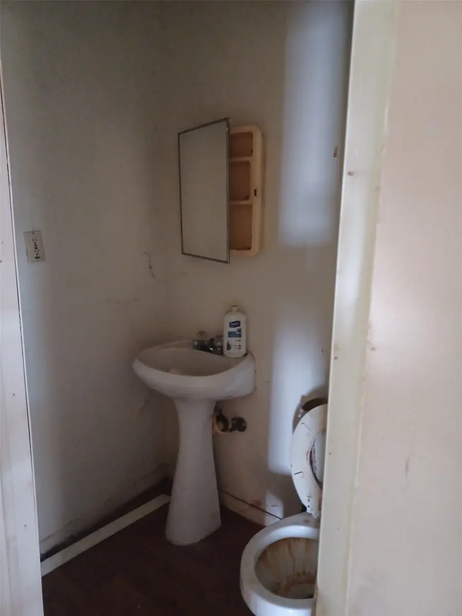 1106 W Milam Street, Wharton, TX 77488 - #3