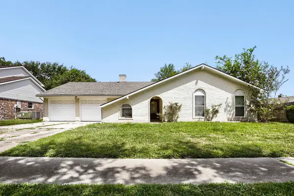 9610 S Hanworth Drive, Houston, TX 77031