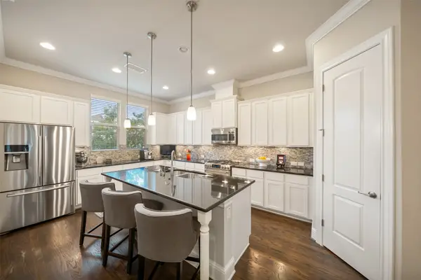 6005 Kansas Street #B, Houston, TX 77007