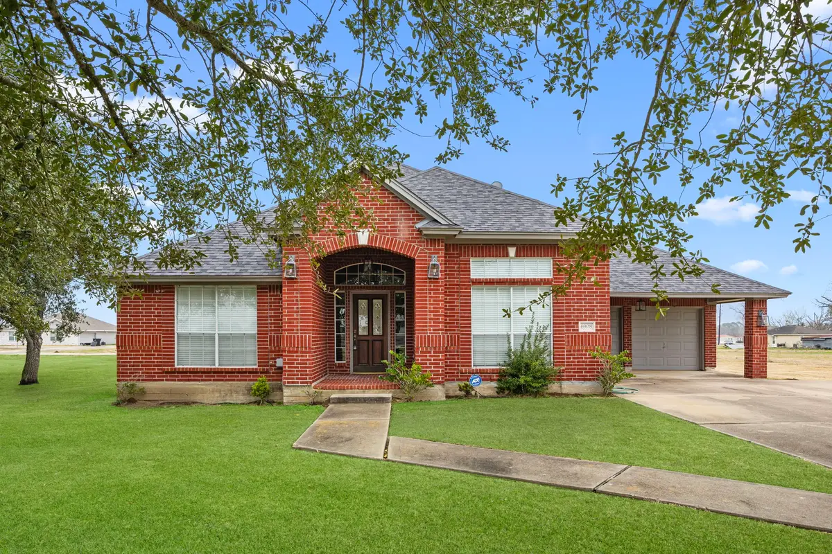 6908 Westgate Street, Wallis, TX 77485 - #1