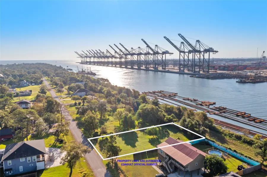 611 S Shady Lane, La Porte, TX 77571 - Image #2