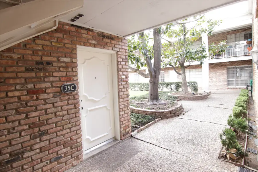 2101 Fountain View Drive #35, Houston, TX 77057 - #3