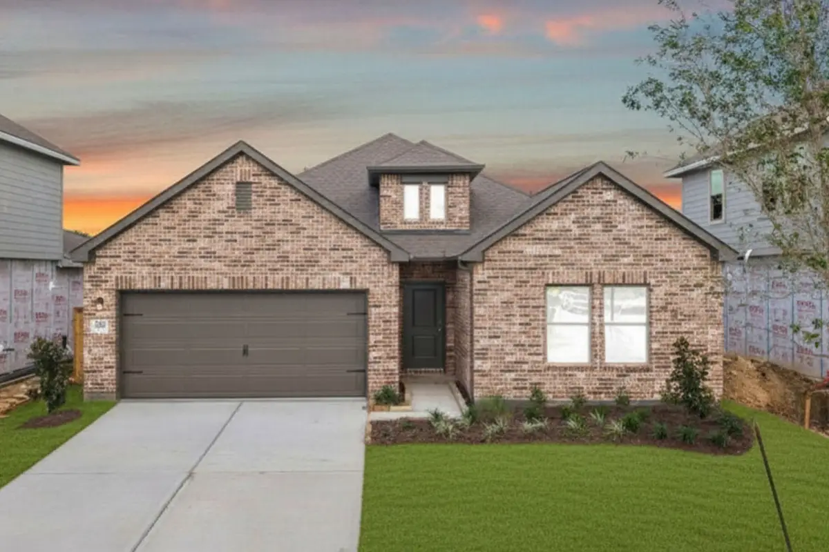 3526 Cardinal Pointe Drive, Angleton, TX 77515 - #1