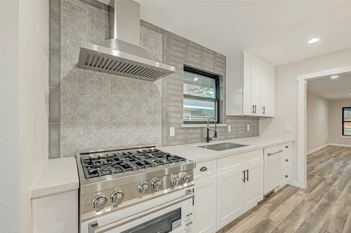 2111 Nina Lee Lane, Houston, TX 77018 - Image #1