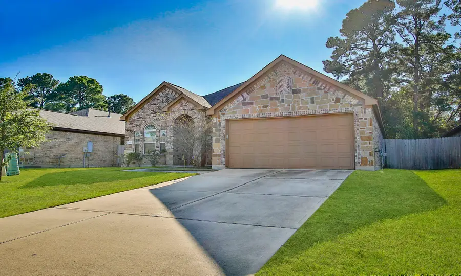 18203 Willow Edge Drive, Tomball, TX 77375 - Image #2