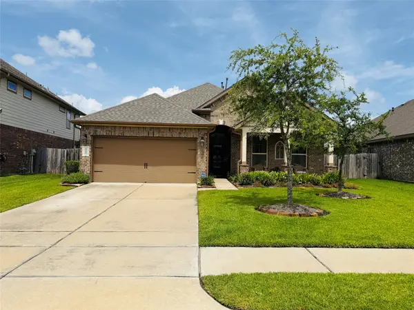 2717 Osprey Lane, Pearland, TX 77581