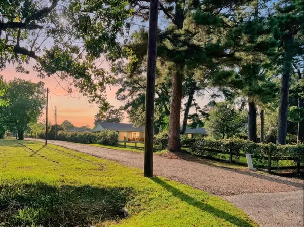 22035 Buescher Road, Tomball, TX 77377