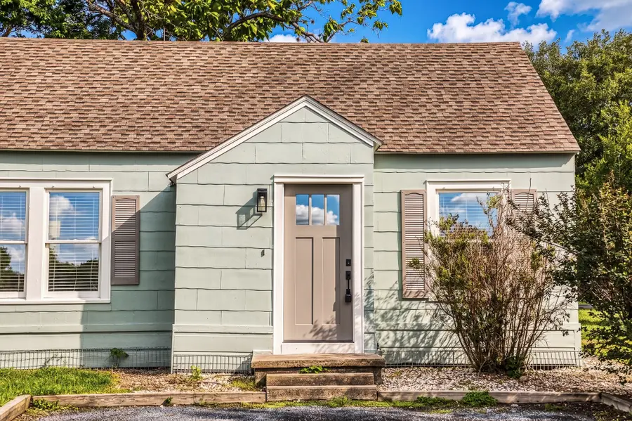 408 N Hunt Street, Bellville, TX 77418 - #3