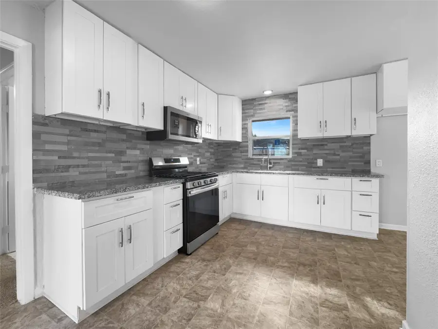 906 Central Avenue, Pasadena, TX 77502 - Image #2