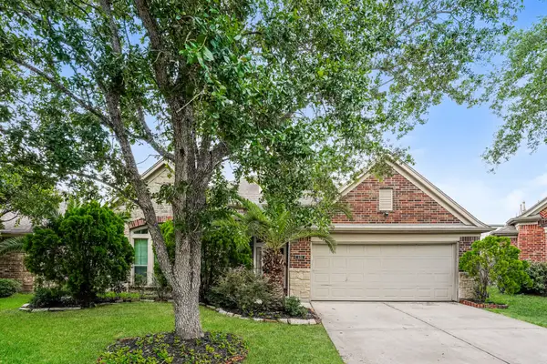 606 Red Oak Canyon Lane, La Marque, TX 77568