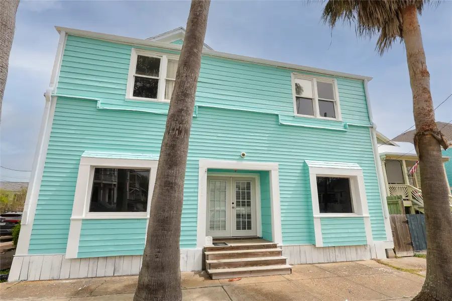 2025 Avenue N 1/2, Galveston, TX 77550 - Image #3