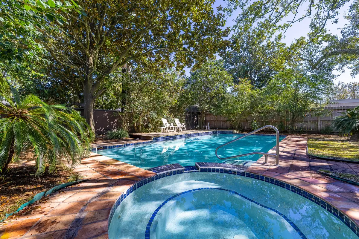 5238 Loch Lomond Drive, Houston, TX 77096 - #1