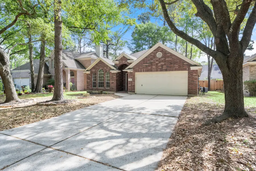 22 N Hollylaurel Circle, The Woodlands, TX 77382 - #2