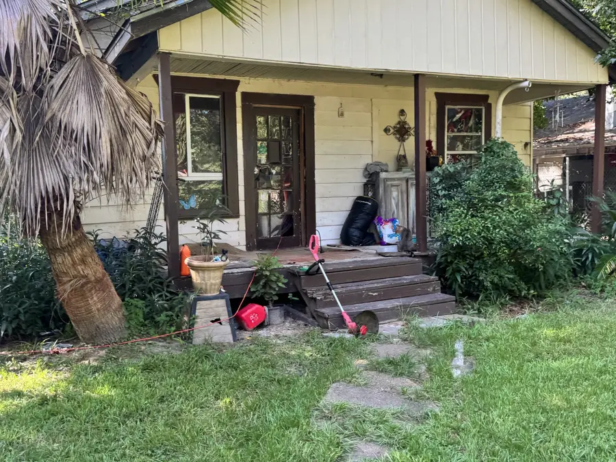 309 E Lawrence Street, Dayton, TX 77535 - #2