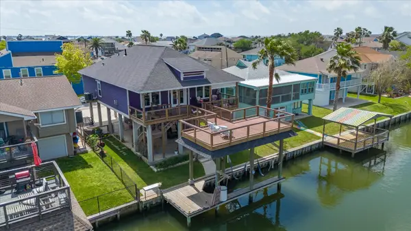 604 Warsaw Street, Bayou Vista, TX 77563