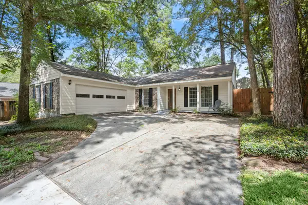 80 W Timberspire Court, The Woodlands, TX 77380