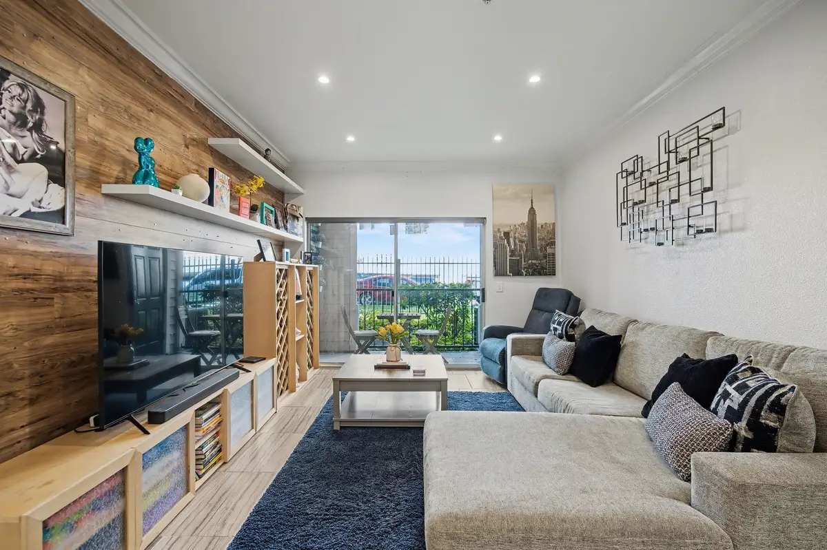 3231 Allen Parkway #2104, Houston, TX 77019 - Image #1