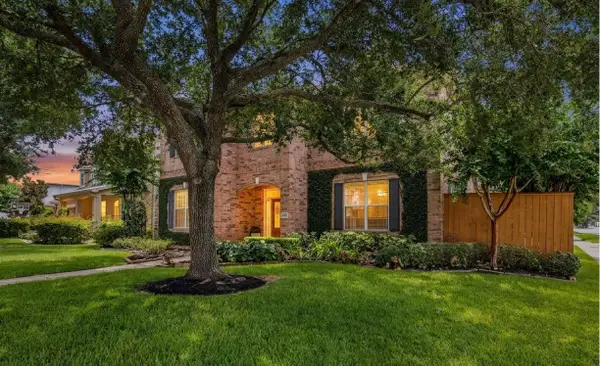 5007 Beech Street, Bellaire, TX 77401