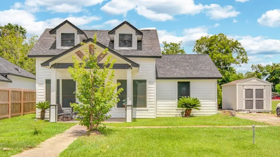 1256 2nd Street, Clute, TX 77531 - #2