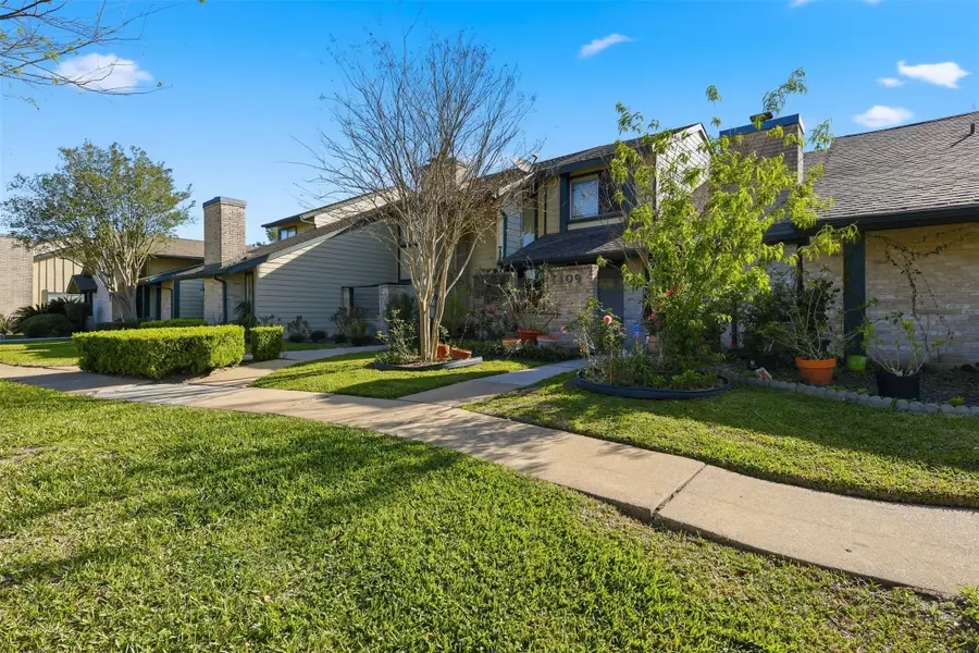 7109 Westbranch Drive, Houston, TX 77072 - #2