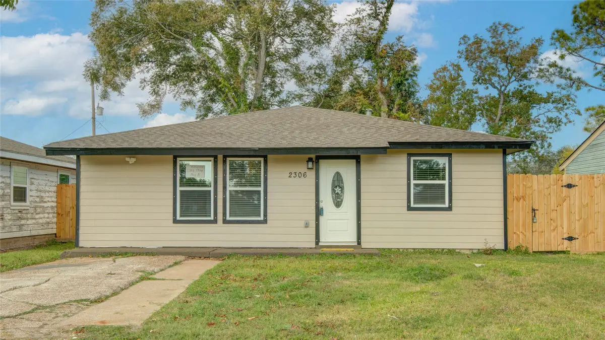 2306 19th Avenue N, Texas City, TX 77590 - #1