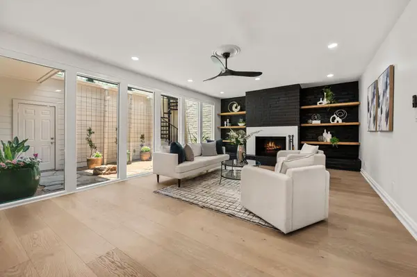 155 Sage Road, Houston, TX 77056