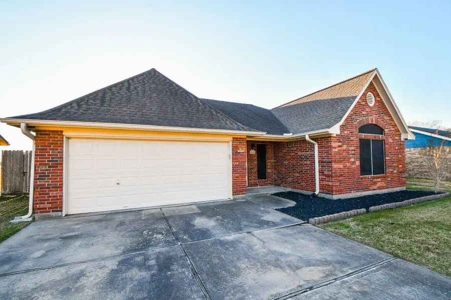 4865 Heathrow Lane, Alvin, TX 77511 - #2