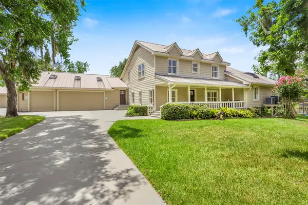 14009 W Hughes Road, Dickinson, TX 77539