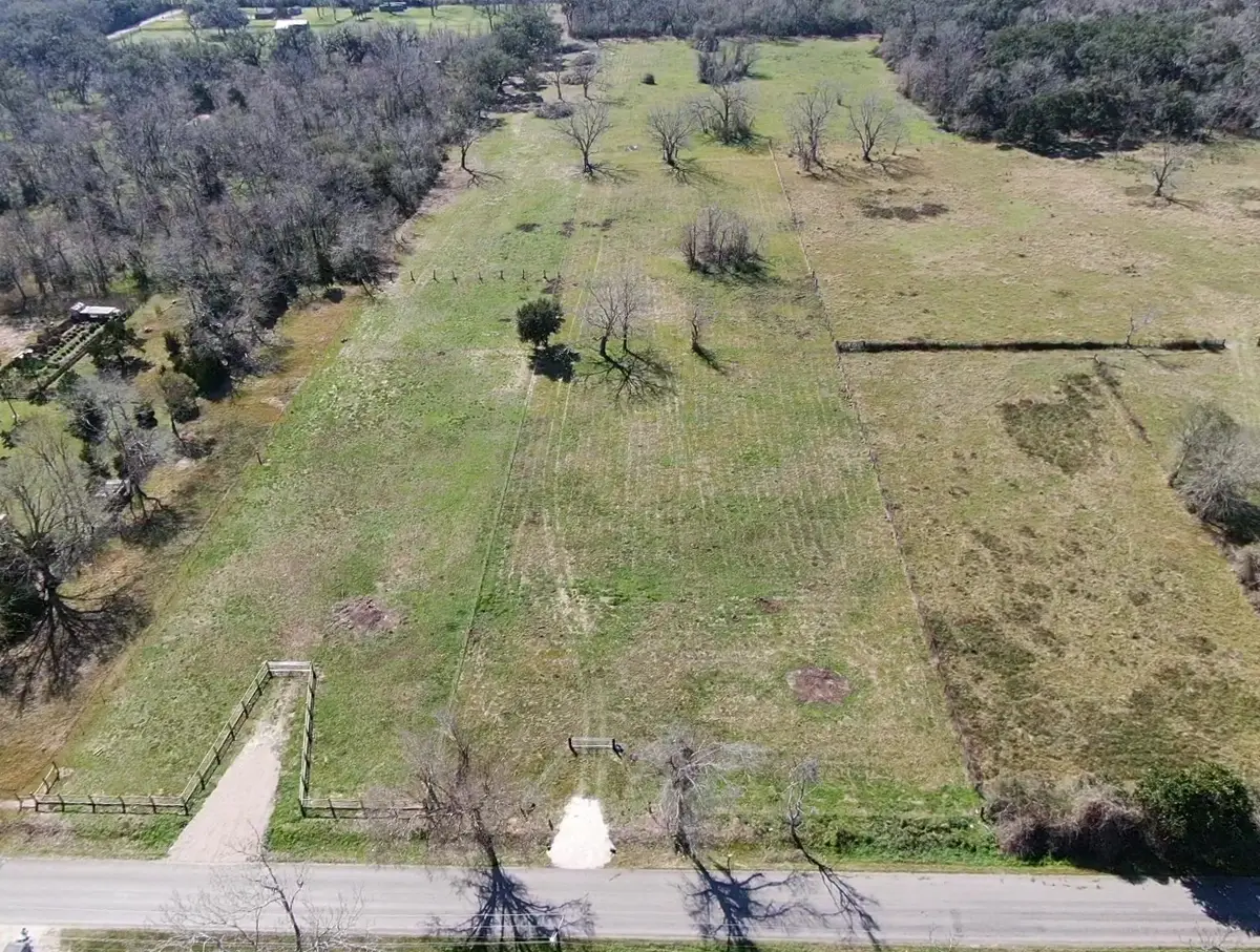 320 W Pleasant Street, Brazoria, TX 77422 - #1