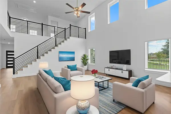 5217 Harvest Season Lane, Pearland, TX 77584