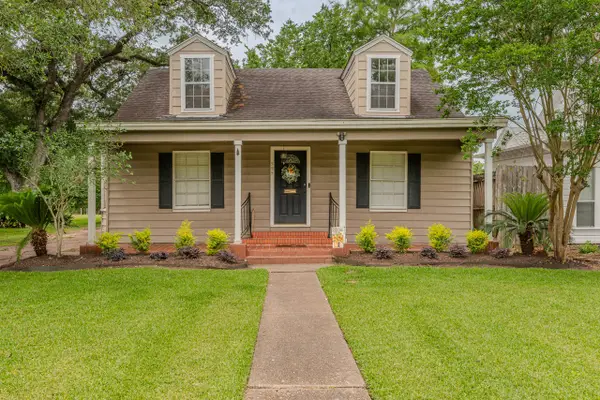 555 21st Street, Beaumont, TX 77706