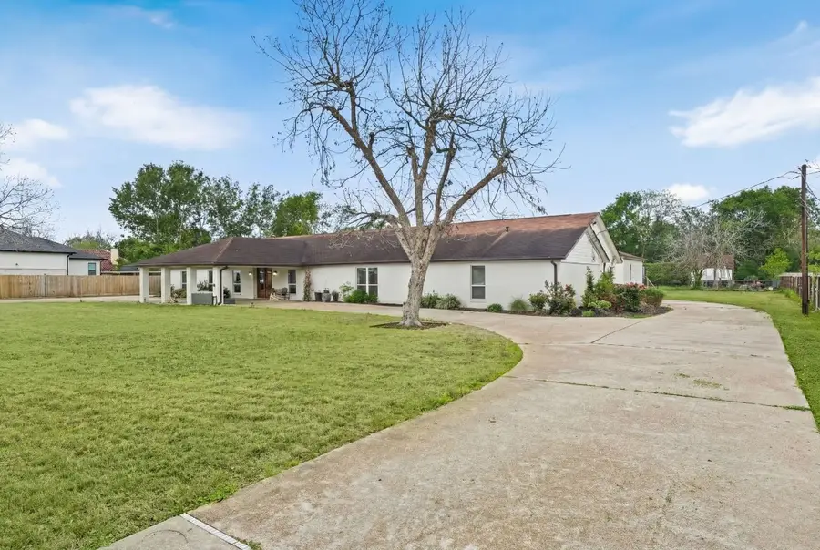 8800 Brae Acres Road, Houston, TX 77074 - #2