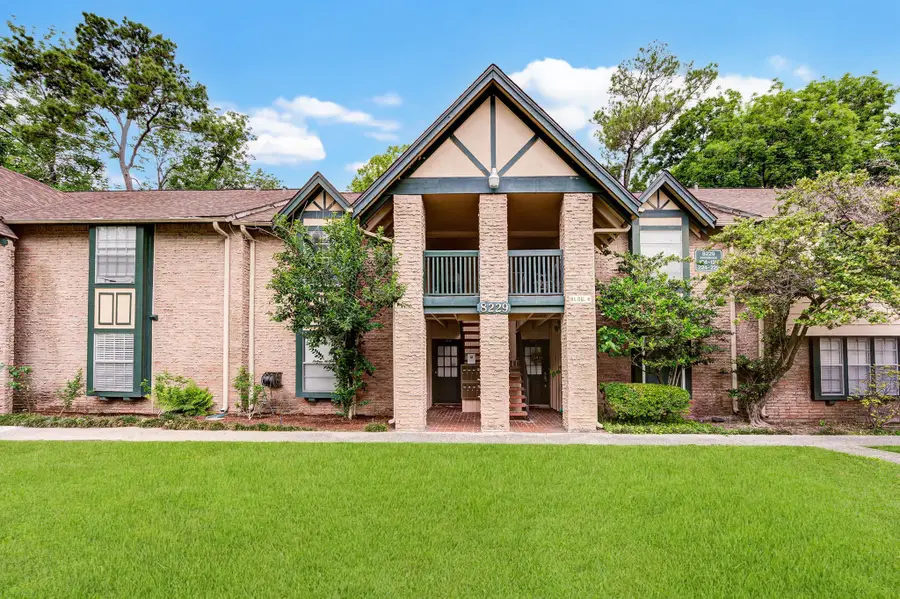 8229 Kingsbrook Road #229, Houston, TX 77024 - Image #3