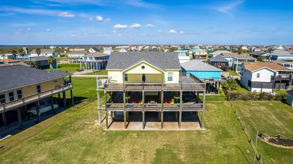920 Palmview, Crystal Beach, TX 77650