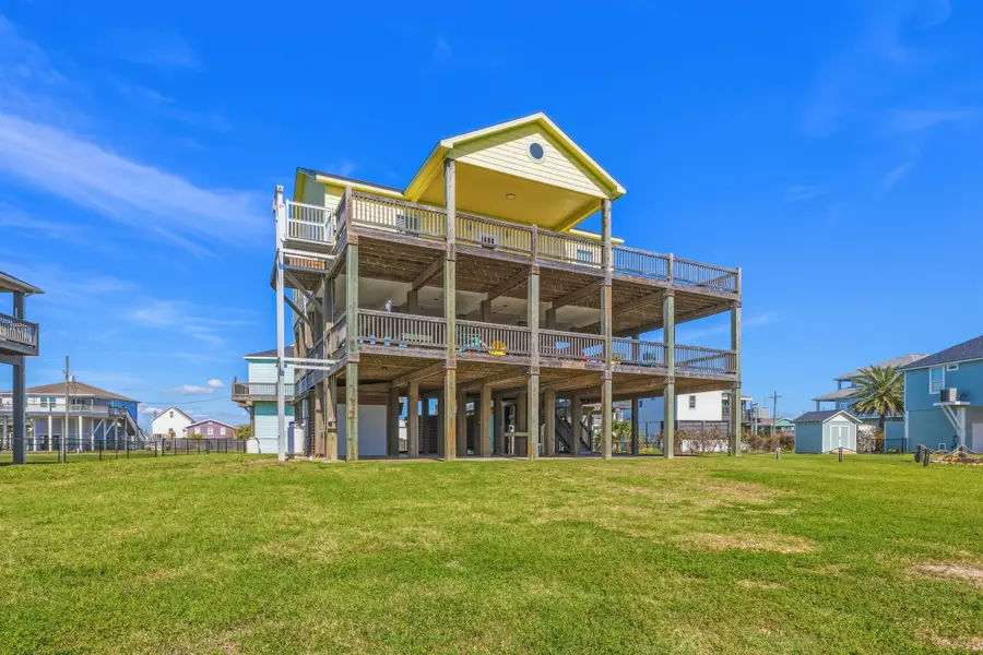 920 Palmview, Crystal Beach, TX 77650 - #3
