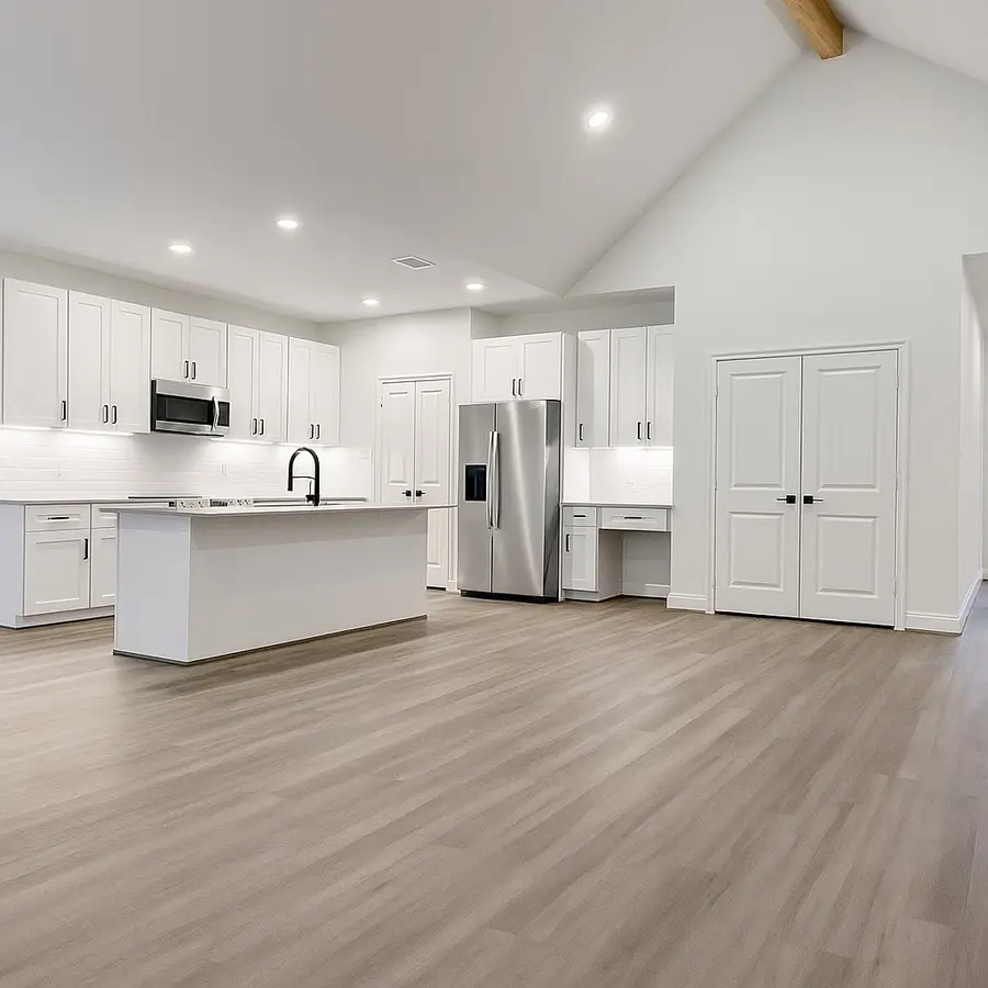 806 S Colbert Street, Dayton, TX 77535 - Image #2